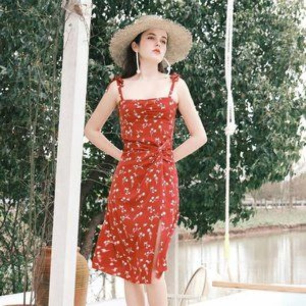 NWT Petite Studio Lorraine Dress Red Floral